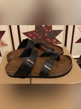 NEW Strappy upper leather  Sandals